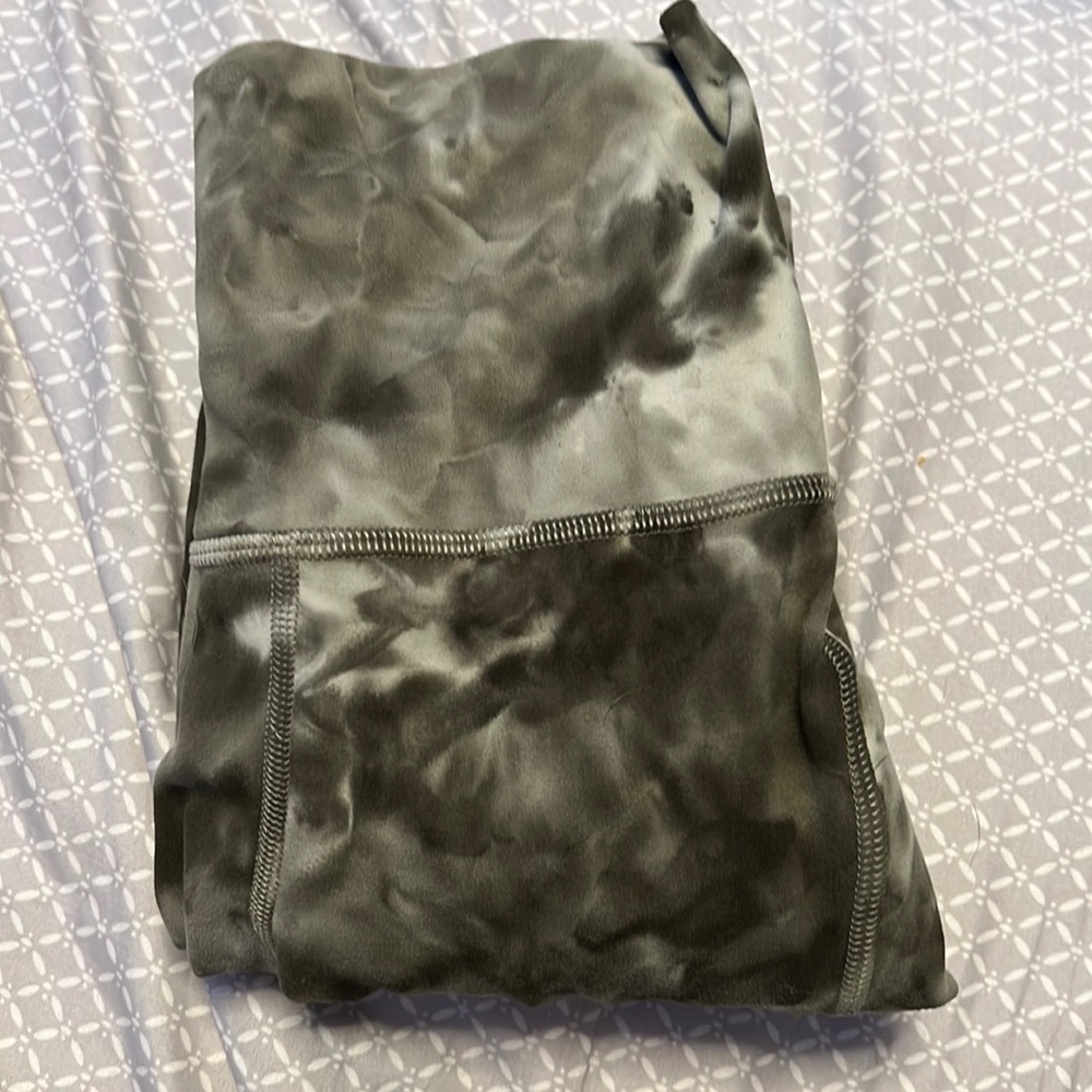 Green tie die Lululemon leggings